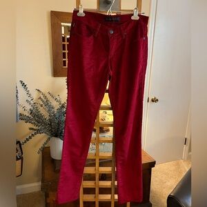 Rock & Republic LIKE NEW "Berlin" thin cord jeans in poison apple red, sz 6M